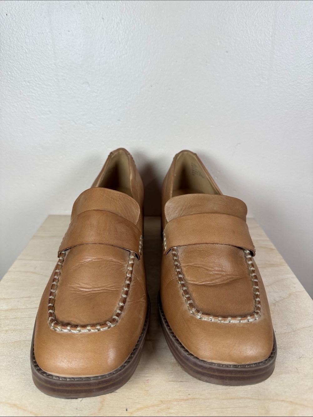 Crown Vintage Womens Leather Penny Loafers Block Heel 8M Preppy - Picture 2 of 9